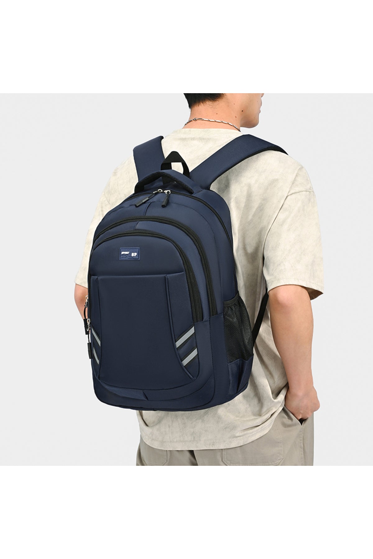 Rucsac Multifuncțional pentru Laptop 15.6", Impermeabil, cu Benzi Reflectorizante și Compartimente Multiple